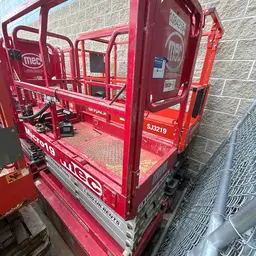 2018 MEC MICRO 19 Scissor Lift