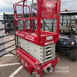 2018 MEC MICRO 19 Scissor Lift