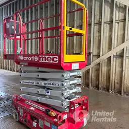 2018 MEC MICRO 19 Scissor Lift