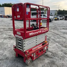 2019 MEC MICRO 19 Scissor Lift