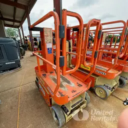 2018 JLG 1230ES Self-Propelled One-Person Lift