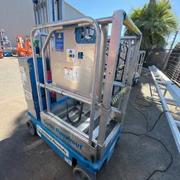 2019 Genie GR-20 Self-Propelled One-Person Lift