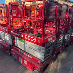 2018 MEC MICRO 19 Scissor Lift