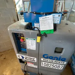 2018 Genie GR-20 Self-Propelled One-Person Lift