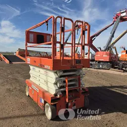 2016 Snorkel S4732E Scissor Lift