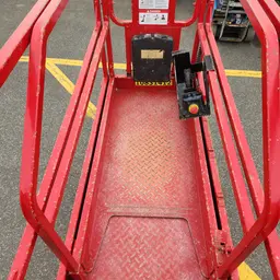 2018 MEC 1930SE Scissor Lift