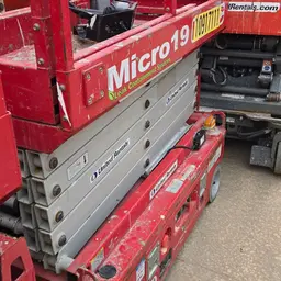 2019 MEC MICRO 19 Scissor Lift