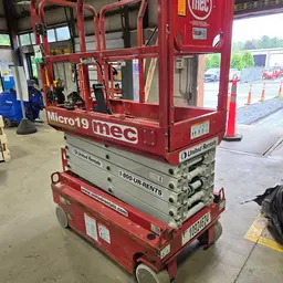 2019 MEC MICRO 19 Scissor Lift