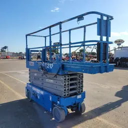 2016 Genie GS-3232 Scissor Lift